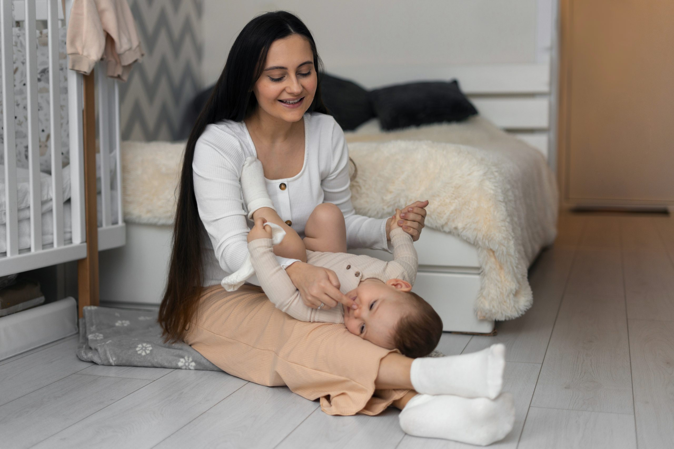 Mother and Baby Care at Home in Nashik – Medola Trained Nurse